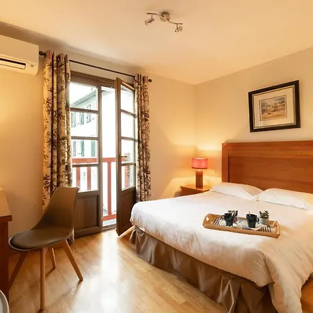 Lastiry Hotel Sare
