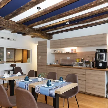 Lastiry Hotel 3*