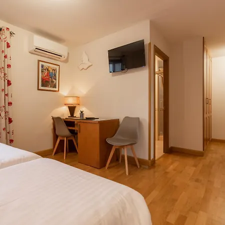 Lastiry Hotel 3*